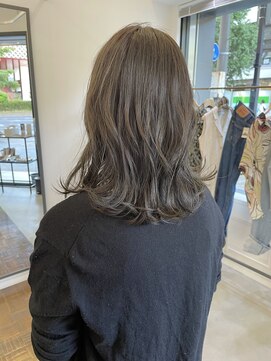ヘアーアイスカルテット(HAIR ICI QUARTET) 20代30代40代ブリーチなしオリーブグレージュくびれミディ