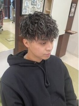 スリーク(SLEEK)の写真/【針中野】受賞歴有のベテランStylist在籍★ツイスト・スパイラル・MIXパーマetc…メンズパーマもお任せ◎