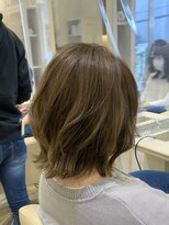 エイミーバイアフロートザガーデン 浦和店(amie by afloat the garden)&nbsp;白髪もオシャレに染め、くびれレイヤーボブ【浦和】