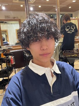 オーシャントーキョー サニー 原宿(OCEAN TOKYO Sunny) ツイストスパイラルパーマ波巻きパーマ韓国ヘアスパイラルパーマ