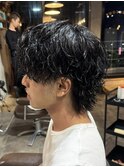波巻きパーマメンズマッシュセンターパートツイストパーマウルフ