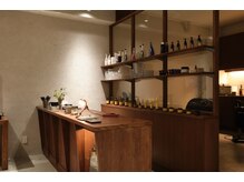 ウツギ(UTSUGI)の雰囲気（OWAYをはじめとした、髪と地肌にやさしい高品質な商材を厳選。）