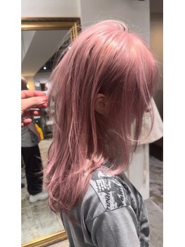 メゾン 心斎橋店(Maison) ホワイトピンクベージュ@ebichan_kan