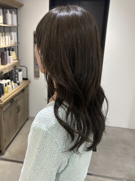 ナンバースリー 綱島店(Number Three) オリーブグレージュ【Number Three綱島】