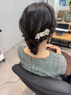 アップスタイル　シンプル　ゆるふわ　参列者　お呼ばれ武蔵小杉