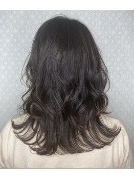 バースアンドブルーム(Birht&Bloom)の写真/【貴方の骨格に合わせた顔周りカットとレイヤー】