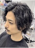 スパイラルパーマセンターパートウルフシャドウパーマ