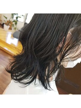 トロー キートス(tro kiitos) ウルフパーマ