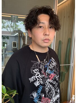 オアシス(oasis) 【oasisオグラ】波巻きツーブロックパーマセンターパート