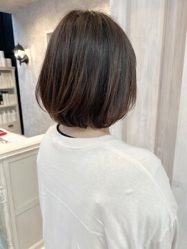 キャアリー(Caary) 福山市美容室Caary人気 似合わせカットひし形ふんわりボブ