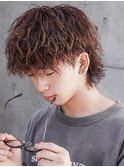 フェザーパーマ/ブルーブラック/刈り上げセンターパート[新宿]