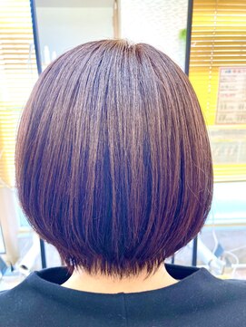 キッテ(kitte) 前下がりショートボブ