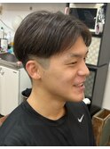 メンズセンターパートスタイル
