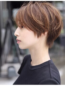 メゾンツムギ(MAISON TSUMUGI) 横顔も素敵《吉沢ジュン》30代からの大人マッシュショート