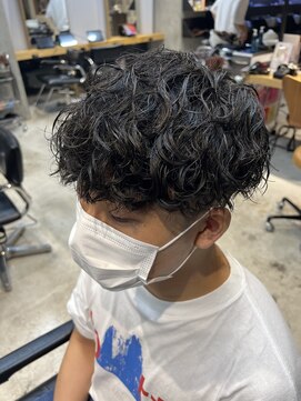 エリマバイフィフス 調布(elima by fifth) 波巻きパーママッシュ波巻きスパイラルパーマ強め波巻き刈り上げ