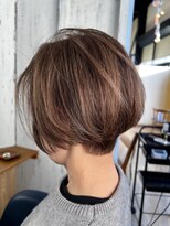 チル(Chill)&nbsp;chill/ふんわり前下がりショート