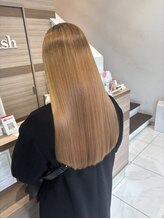 しっかり見極めればブリーチ毛でも縮毛矯正出来ます！