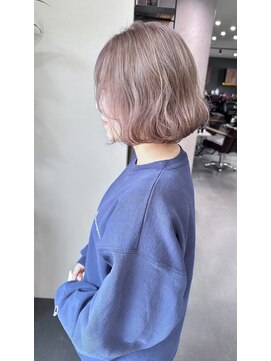 ラルティティ(Lull...Titi) 曽田遥菜　ホワイトピンク