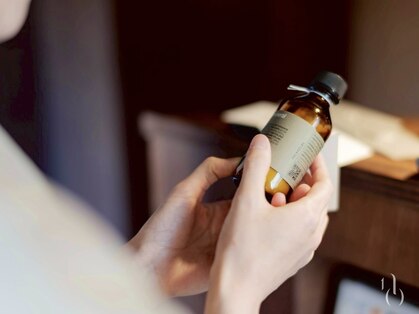 ノウ アノォ オーウェイ(nowo a no/oway)の写真