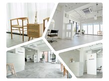 シンプルですっきりとした店内でサロンタイムをお寛ぎください。