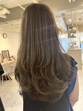 ウィル 野田阪神店(WiLL) 白髪を活かしたレイヤースタイル