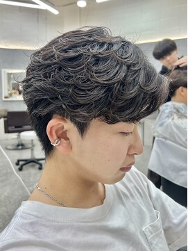 グロップ 町田(GLOP) 圧倒的毛流れフェザーパーマ/メンズパーマ