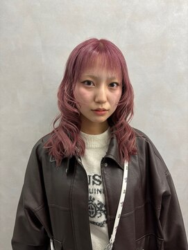 ゼスト ジグ(ZEST ZIGU) ギザギザバング　レイヤー巻き髪スタイル