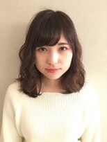 思わず触りたくなるまた髪パーマ