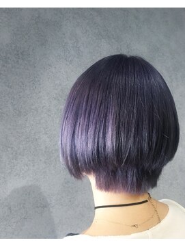 ヘアサロンM 新宿 透明感たっぷりパープルアッシュ