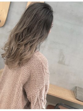 リリ(Riri) プチハイライトグラデーション