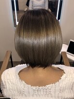 アールサロン アオヤマ(Rr SALON AOYAMA) プラチナミネコラショート