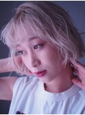 ハイトーン×ショートヘアで最強に可愛くカジュアルに
