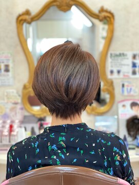 美容室 ティンカーベル ショートヘア