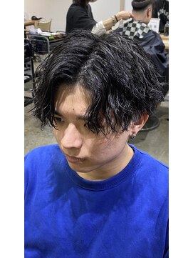 エルオム(EL.HOMME) 【RYUYA】襟足センターパート×ソフトツイスパパーマ