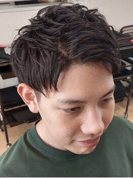 キューティ 福久店(CUTiE)の写真/駐車場ありで通いやすい立地◎高い再現性、似合わせカットや流行のメンズパーマでON/OFF決まるスタイルへ