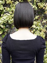 ビュートリアム 福岡(BEAUTRIUM)&nbsp;首元を綺麗に見せる大人のボブヘア