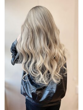 サロウィン 静岡 呉服町通り店(SALOWIN) エクステでホワイトベージュロング