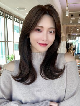 ラルユー 金山(LallYou) 30代シースルーぱっつん前髪で可愛いくびれヘア結べるボブ