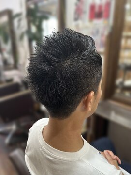 チアロルーチェ(Chiaro Luce) メンズリクルートアップバング大人メンズ刈り上げショート大人