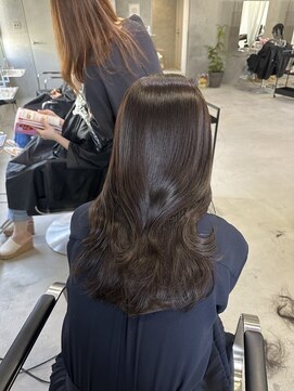 ラック(LUCK) イルミナカラー/髪質改善/船橋/くすみベージュ/細めハイライト