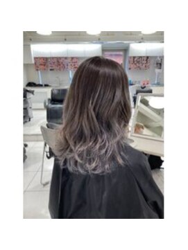 ヘアリゾートエーアイ 東陽町店(hair resort Ai) 外人風シルバーグラデーション