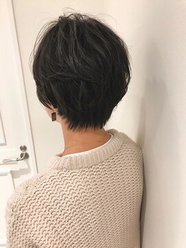 ラルジュ(large) 【large】ナチュラルパーマふわふわショート by鈴木貴仁