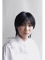 ファミリィ (PHAMILEE) 重さと軽さの異なる質感でつくるマッシュウルフ