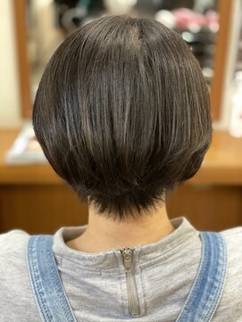 ヘアーメイクエアーセントラーレ(HAIR MAKE air Zentrale) やわらかショート