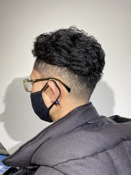 ドルクス 日本橋(Dorcus) 虎ノ門 八重洲グラデーション刈り上げ40代50代大人メンズヘア