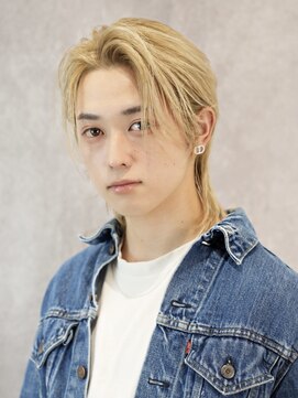 オーシャントーキョー(OCEAN TOKYO) 韓国ヘアカルマパーマコンマバングセンターパート黒髪ウルフ