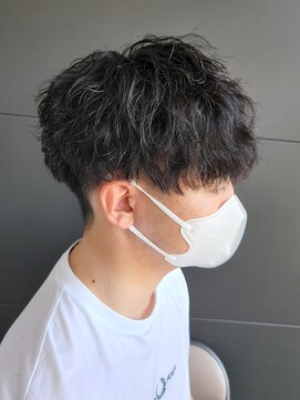 ニアウ 伊勢崎連取店(Niau) 刈り上げマッシュツイストスパイラルパーマメンズ