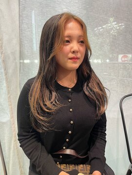 ヘアーアンドメイク ビス(HAIR&MAKE bis) イヤリングカラー/前髪インナー/デザインカラー【黒田あさみ】