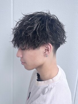 ボンドストーリールミエール(Bond Story lumiere) ホワイトメッシュ×ツイストスパイラルパーマ