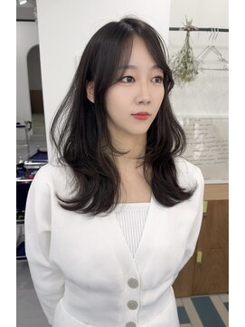 クテン(KUTEN) レイヤーカット　顔まわりレイヤー　ウルフレイヤー